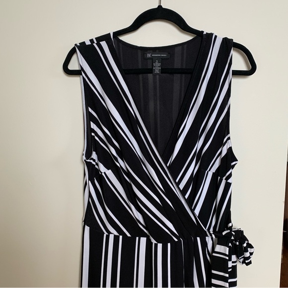 Black and White Stripe Dress - Picture 3 of 4